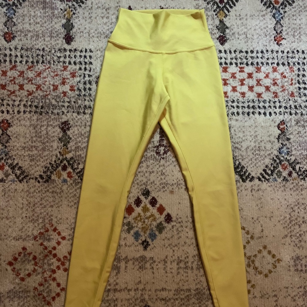 ALO HIGH-WAIST AIRLIFT LEGGING IN SULPHER XS